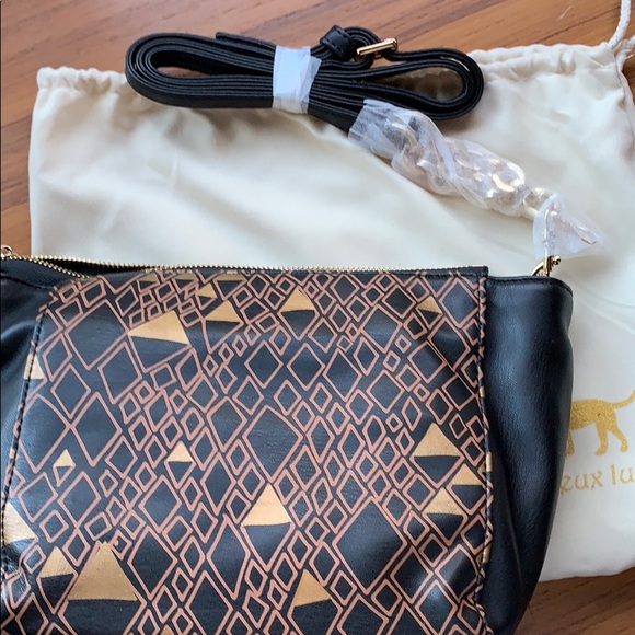Deux Lux dreamer messenger crossbody bag - Picture 7 of 8